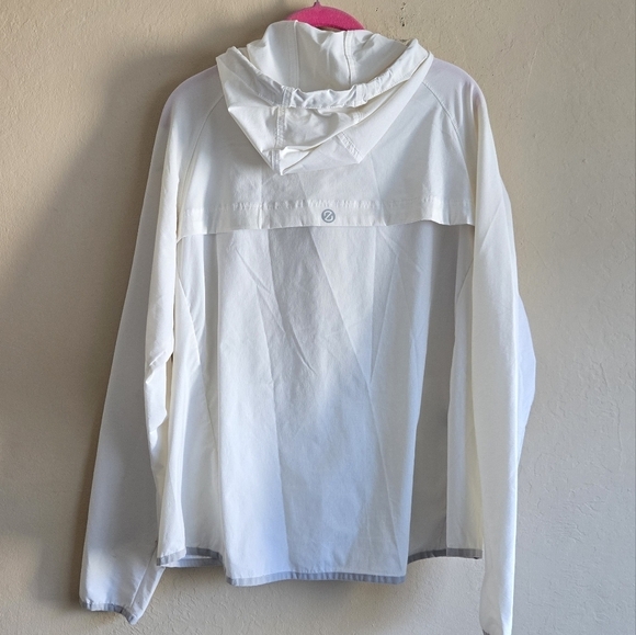 ZERØGRAND Cole Haan White Packable Running Jacket Windbreaker Size L - Picture 4 of 12